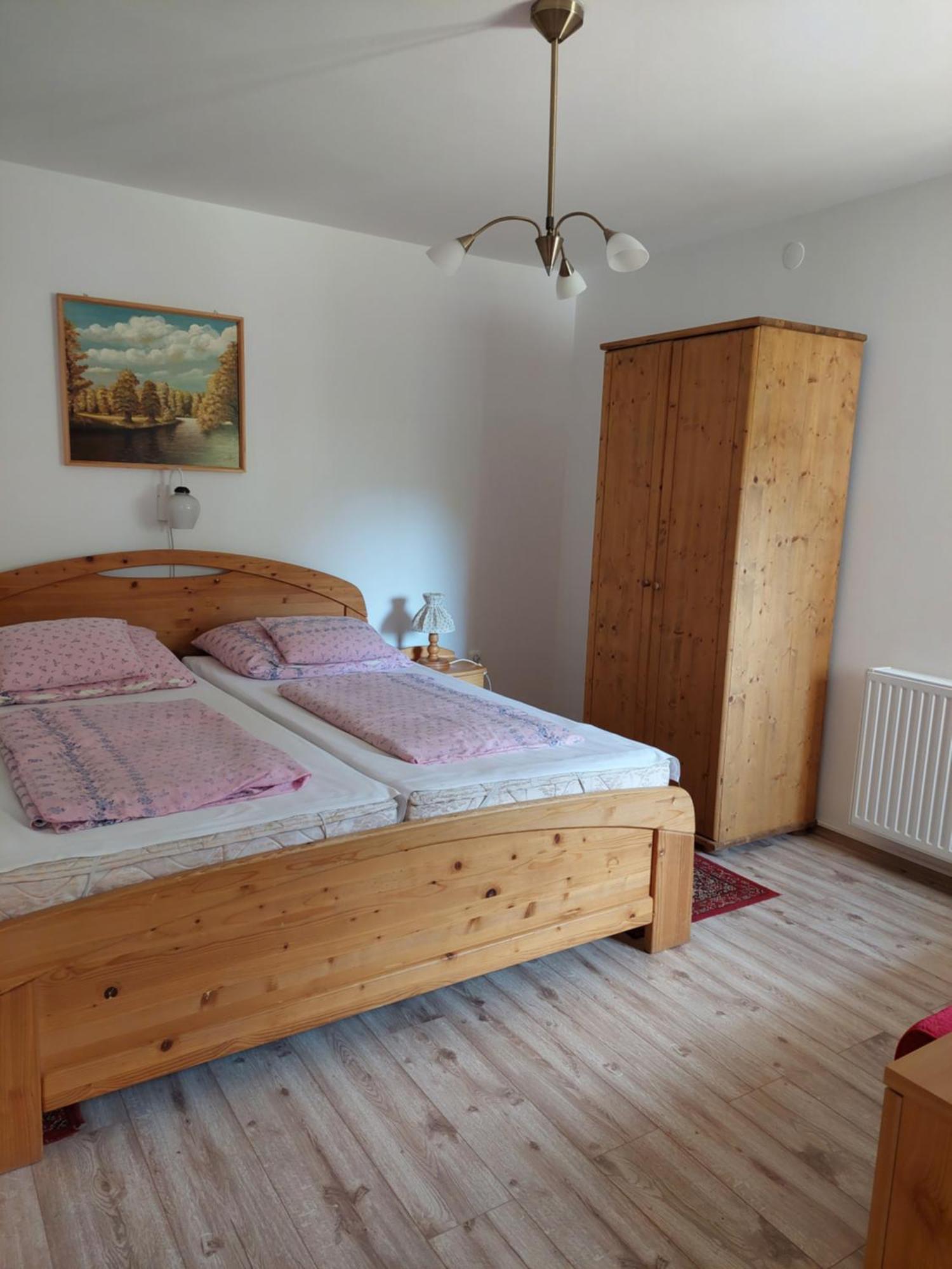 Lonci Apartman ザラカロシュ エクステリア 写真